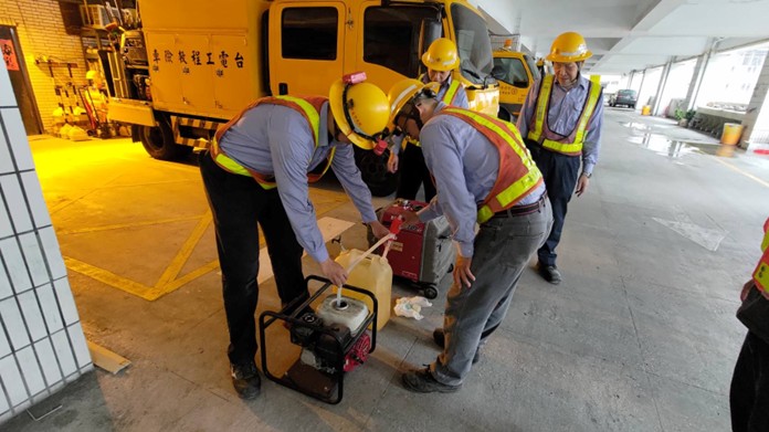 &rdquo;(圖片說明文字)&rdquo;/